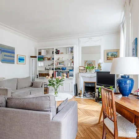 Veeve - Letellier Light Apartment